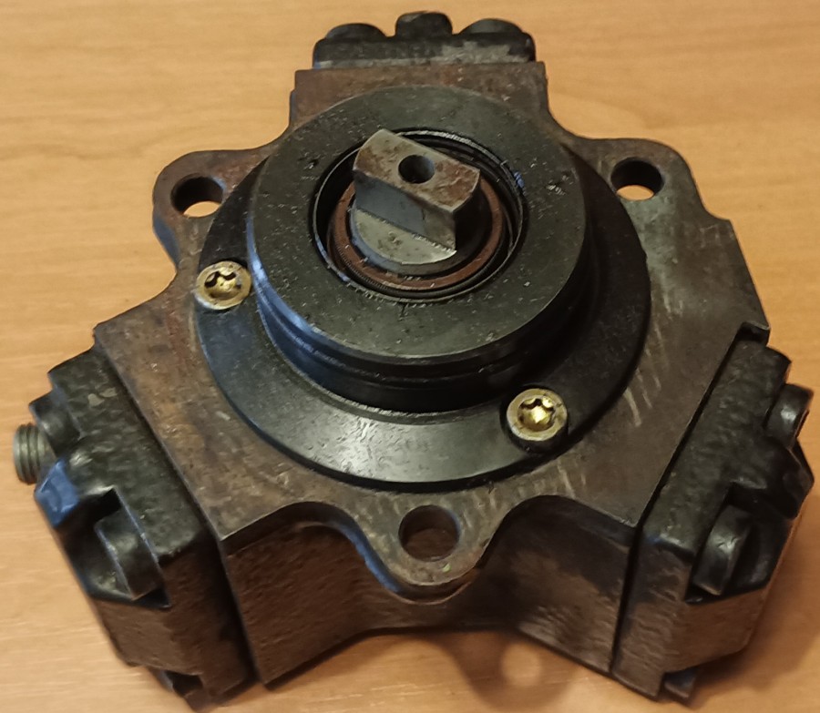 Auksto slegio kuro siurblis MB E serija []