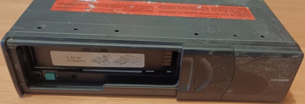 BMW E serios CD Changer []