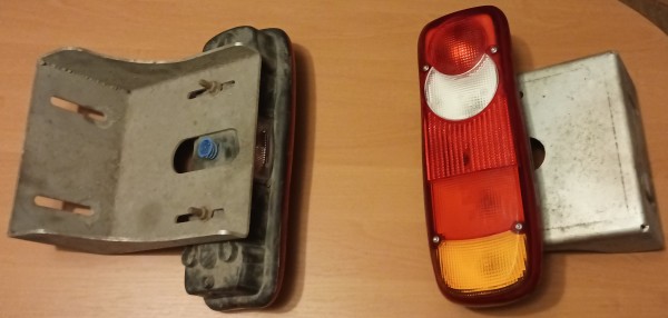  Iveco Eurocargo Galiniai Zibintai []