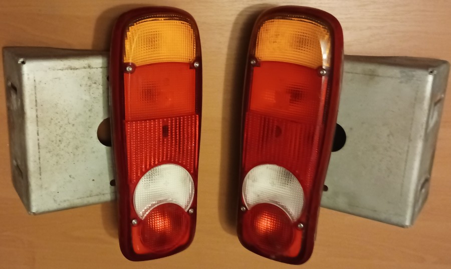  Iveco Eurocargo Galiniai Zibintai []